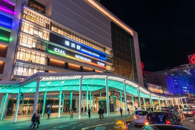 横浜駅エリアのメンズエステは横浜駅徒歩5分圏内に多数あり、お隣神奈川駅周辺にもあります。横浜駅は日本屈指の路線数をもち、各方面からのアクセスも良好です。横浜駅エリアにある、おすすめメンズエステ5店を紹介します。